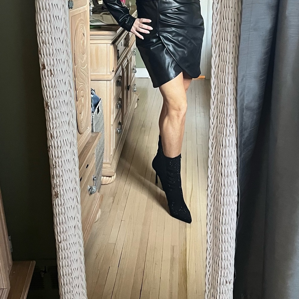 ZARA dress . Not real leather . Gorgeous - Picture 5 of 8
